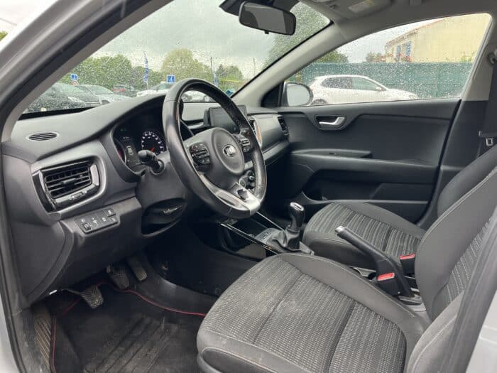 Kia Stonic 1.0 T-GDi 100 ch BVM6 Active Business - Image 9