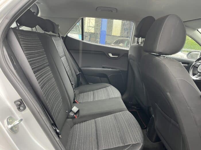 Kia Stonic 1.0 T-GDi 100 ch BVM6 Active Business - Image 16