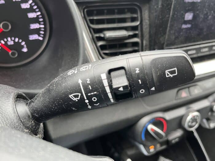 Kia Stonic 1.0 T-GDi 100 ch BVM6 Active Business - Image 24