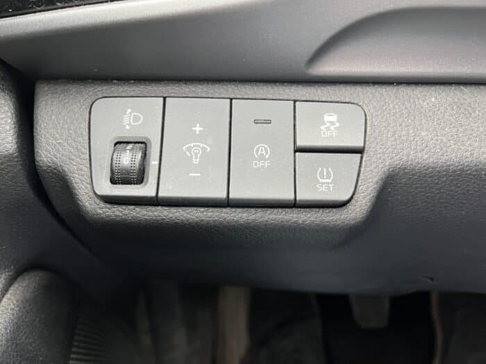 Kia Stonic 1.0 T-GDi 100 ch BVM6 Active Business - Image 31