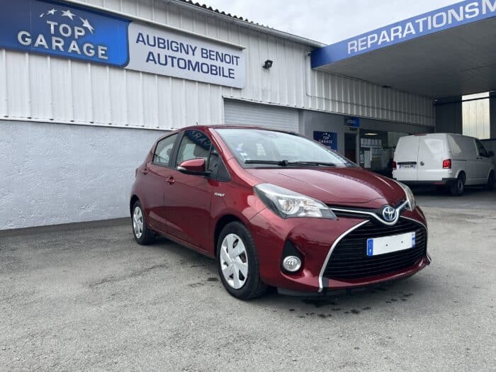 Toyota Yaris 1.5 Hybrid Dynamic - Image 1
