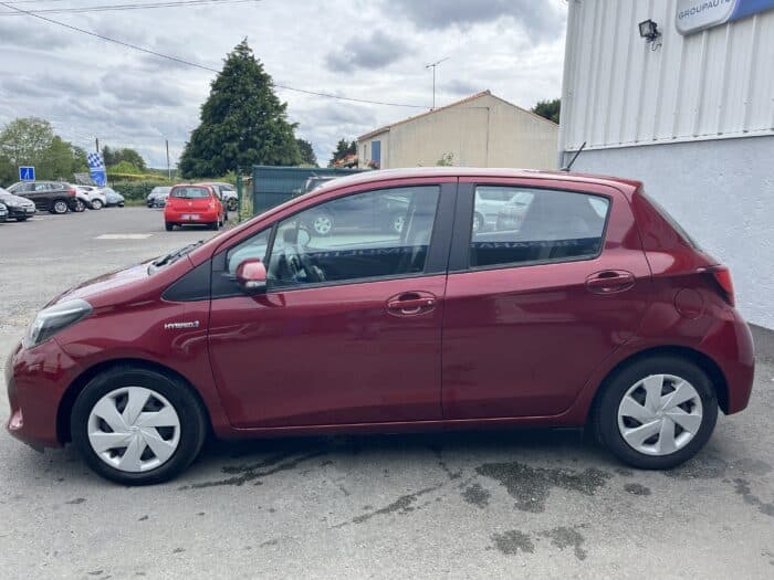 Toyota Yaris 1.5 Hybrid Dynamic - Image 4