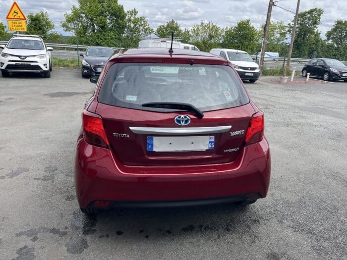 Toyota Yaris 1.5 Hybrid Dynamic - Image 6