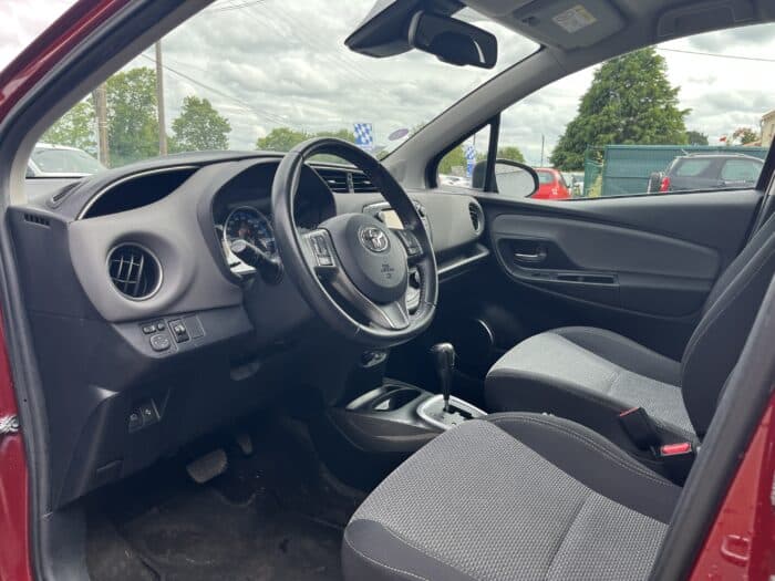 Toyota Yaris 1.5 Hybrid Dynamic - Image 9