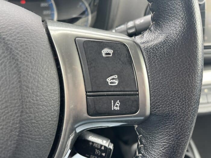Toyota Yaris 1.5 Hybrid Dynamic - Image 24