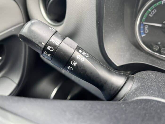 Toyota Yaris 1.5 Hybrid Dynamic - Image 26