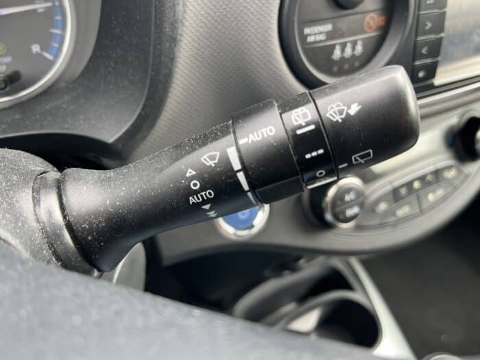 Toyota Yaris 1.5 Hybrid Dynamic - Image 27