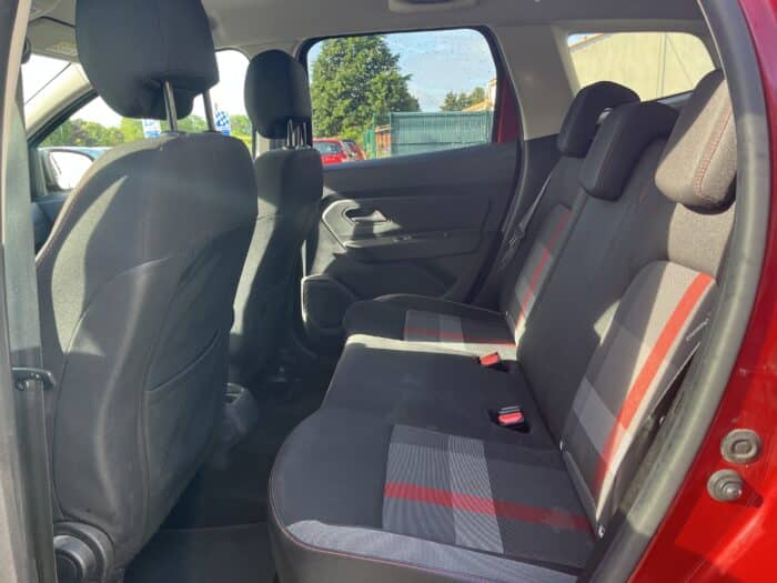 Dacia Duster SL Techroad Blue dCi 115 4x2 - Image 12