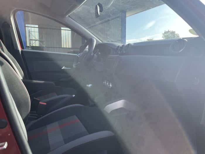 Dacia Duster SL Techroad Blue dCi 115 4x2 - Image 17