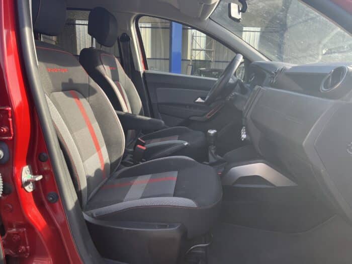 Dacia Duster SL Techroad Blue dCi 115 4x2 - Image 18