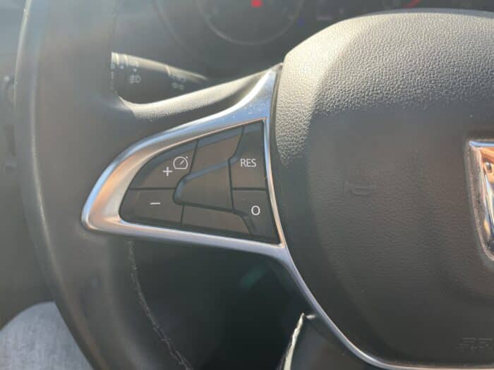 Dacia Duster SL Techroad Blue dCi 115 4x2 - Image 22