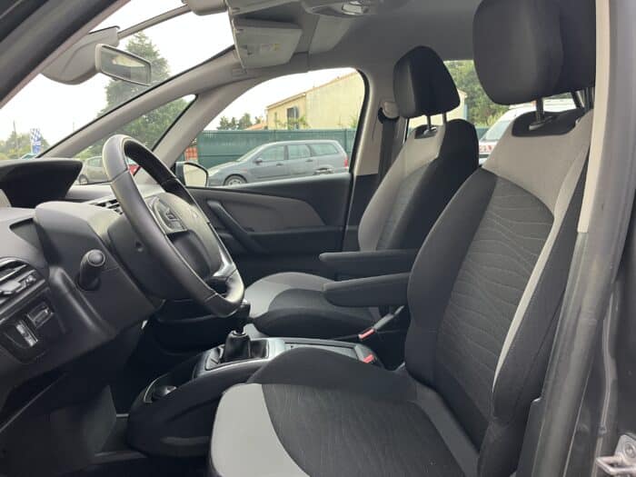 Citroen C4 Picasso Confort e-HDi 115 - Image 10