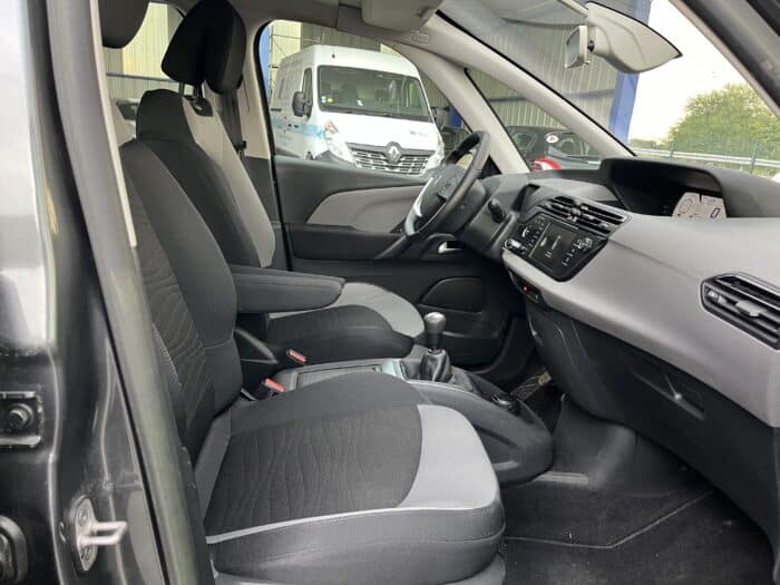 Citroen C4 Picasso Confort e-HDi 115 - Image 18