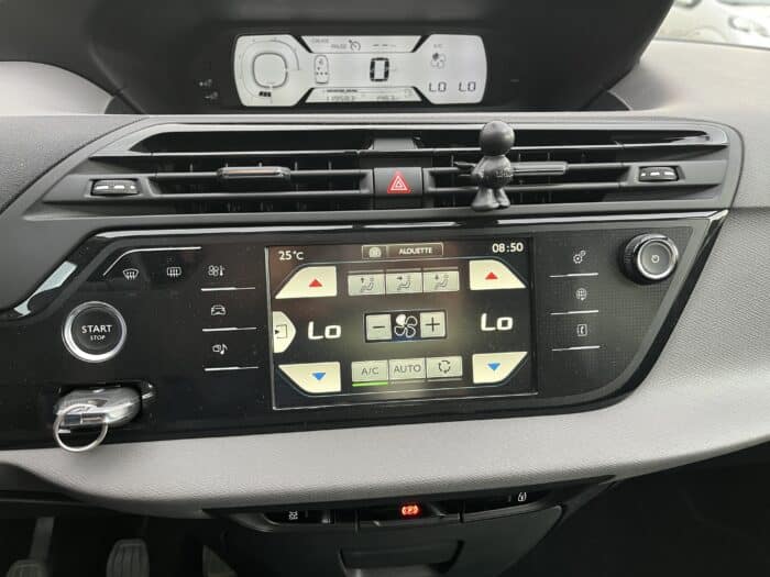 Citroen C4 Picasso Confort e-HDi 115 - Image 21
