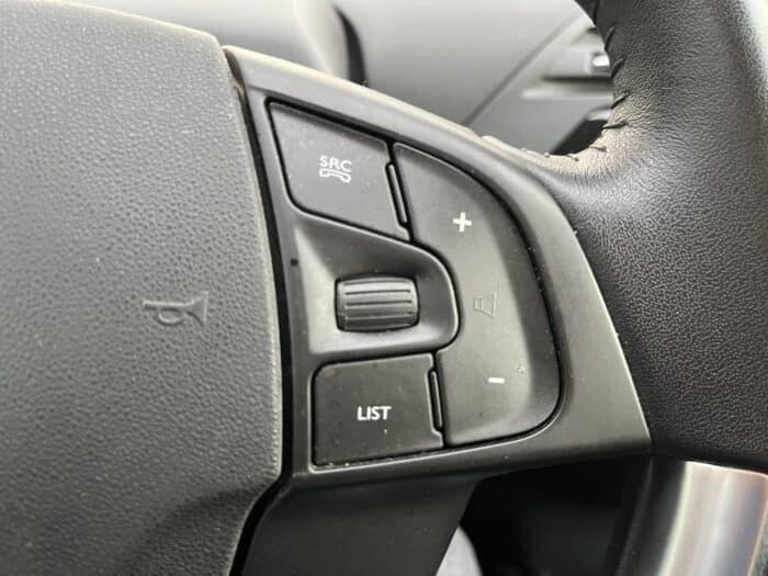 Citroen C4 Picasso Confort e-HDi 115 - Image 28