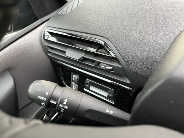Citroen C4 Picasso Confort e-HDi 115 - Image 31
