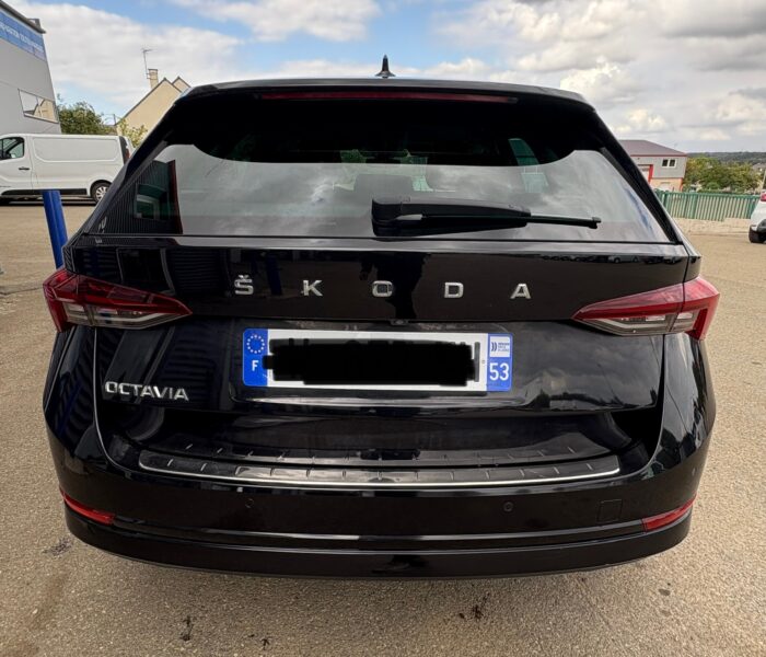 Skoda OCTAVIA COMBI 2.0 TDI 150CH DSG7 STYLE - Image 3