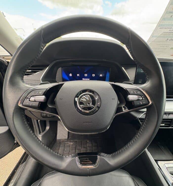 Skoda OCTAVIA COMBI 2.0 TDI 150CH DSG7 STYLE - Image 9