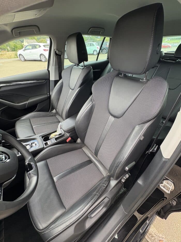 Skoda OCTAVIA COMBI 2.0 TDI 150CH DSG7 STYLE - Image 13