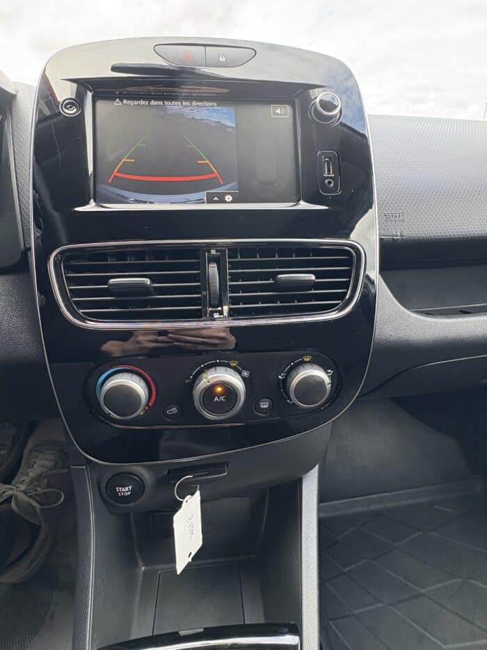 Renault CLIO IV 1.5 DCI 75 CH BUSINESS - Image 5