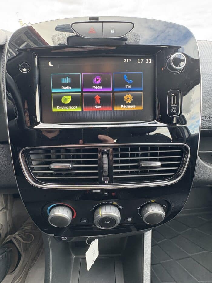 Renault CLIO IV 1.5 DCI 75 CH BUSINESS - Image 6