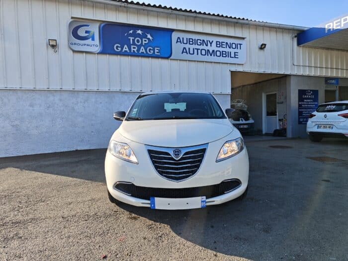 Lancia Ypsilon 5 portes 1.2 8v Gold Stop&Start 5p - Image 2