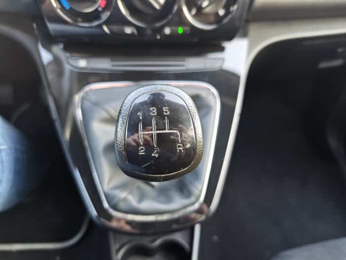 Lancia Ypsilon 5 portes 1.2 8v Gold Stop&Start 5p - Image 22