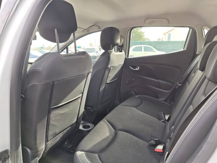 Renault Clio 4 dCi 90 E6C Business - Image 11