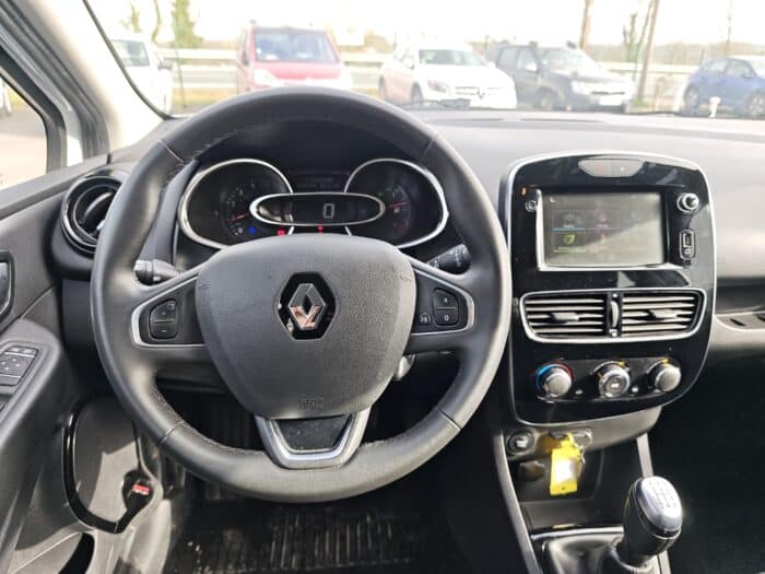 Renault Clio 4 dCi 90 E6C Business - Image 14