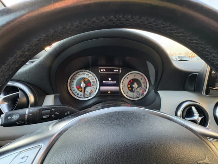 Mercedes CLASSE A - Image 11