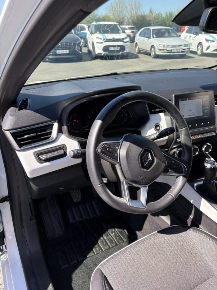 Renault CLIO V - Image 9