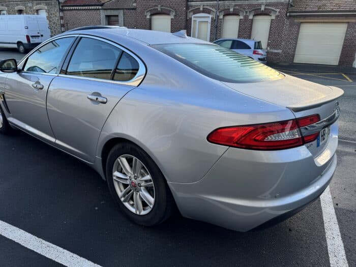 Jaguar XF 2.2 D 163 R SPORT - Image 2