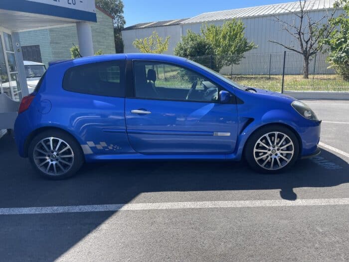 Renault CLIO 3 2.0L 197CH RS PACK LUXE 3 PORTES - Image 3