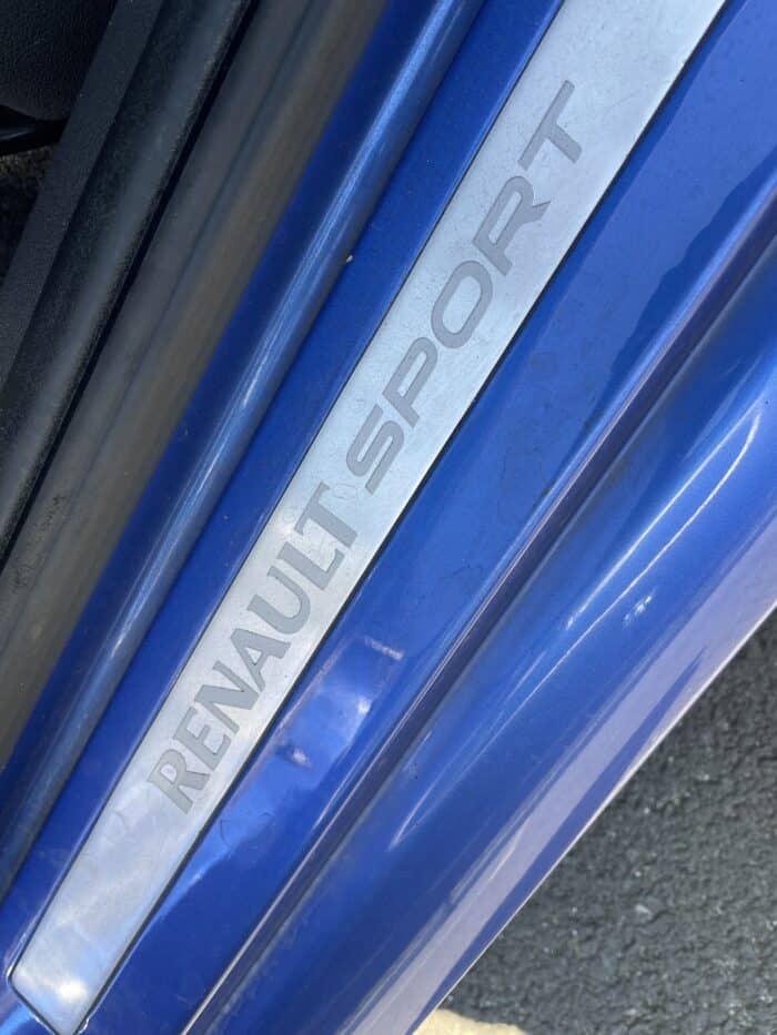 Renault CLIO 3 2.0L 197CH RS PACK LUXE 3 PORTES - Image 9