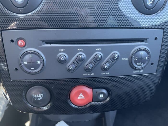 Renault CLIO 3 2.0L 197CH RS PACK LUXE 3 PORTES - Image 18