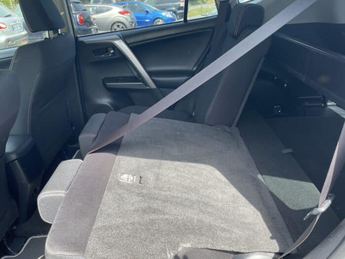 Toyota RAV4 Phase 2 197ch Hybride Dynmaic Boite auto - Image 11