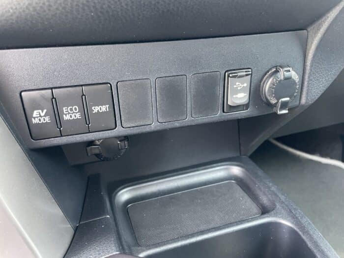 Toyota RAV4 Phase 2 197ch Hybride Dynmaic Boite auto - Image 20