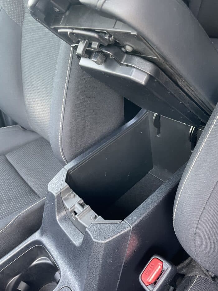 Toyota RAV4 Phase 2 197ch Hybride Dynmaic Boite auto - Image 21