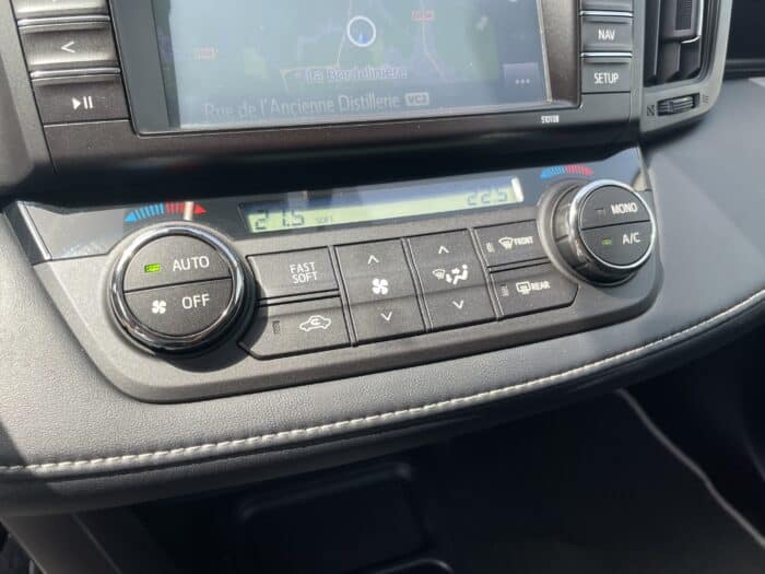 Toyota RAV4 Phase 2 197ch Hybride Dynmaic Boite auto - Image 23