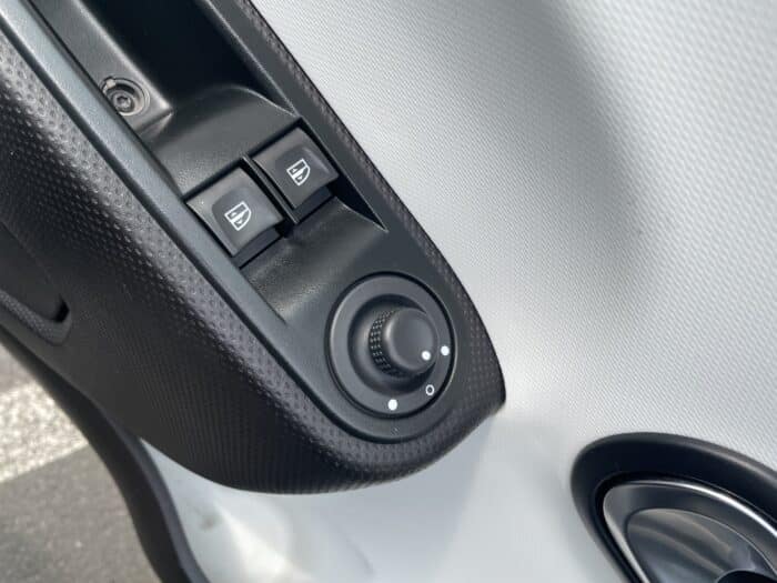 Renault Twingo 3 TCE 90CH INTENS 5 Portes - Image 9