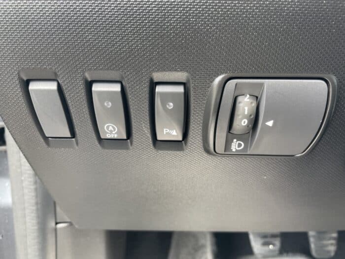 Renault Twingo 3 TCE 90CH INTENS 5 Portes - Image 11