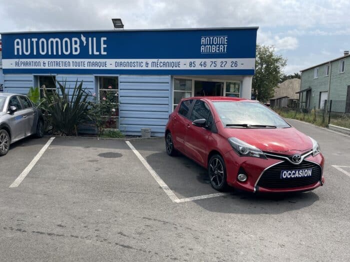 Toyota Yaris 1.3 VVTI 100ch Design Boite Automatique 5 Portes - Image 1