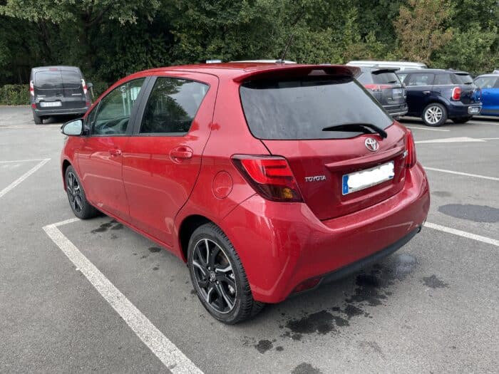 Toyota Yaris 1.3 VVTI 100ch Design Boite Automatique 5 Portes - Image 5