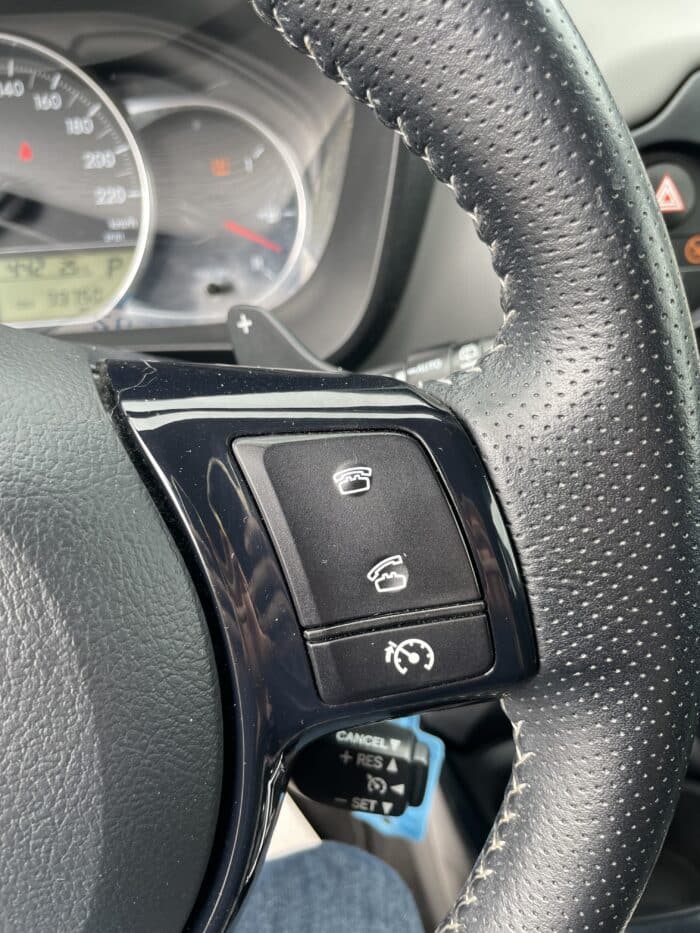 Toyota Yaris 1.3 VVTI 100ch Design Boite Automatique 5 Portes - Image 16