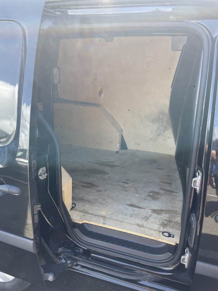 Renault Kangoo 1.5 DCI 90ch Fourgon Boite mécanique 6 rapports - Image 3