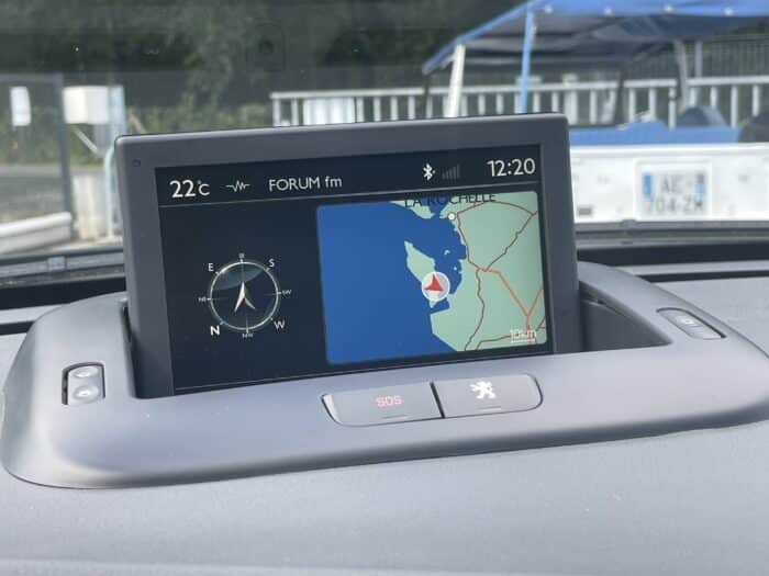 Peugeot 5008 Phase 2 1.6 BlueHDI 120ch Active Boite mécanique 6 vitesses - Image 18