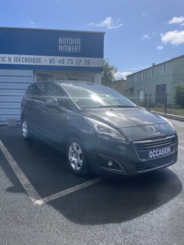 Peugeot 5008 Phase 2 1.6 BlueHDI 120ch Active Boite mécanique 6 vitesses - Image 2