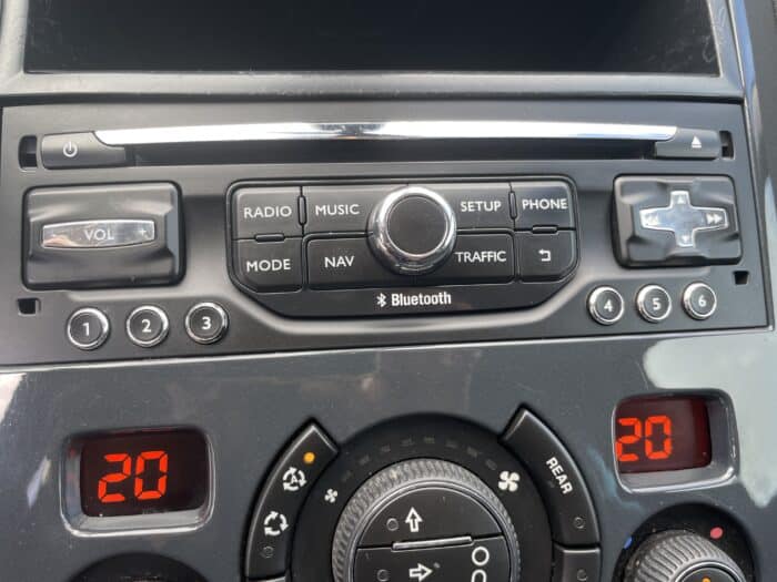 Peugeot 5008 Phase 2 1.6 BlueHDI 120ch Active Boite mécanique 6 vitesses - Image 20