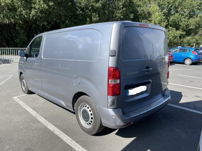 Peugeot Expert Fourgon 2.0 HDI 180CV EAT8 ASPHALT - Image 3