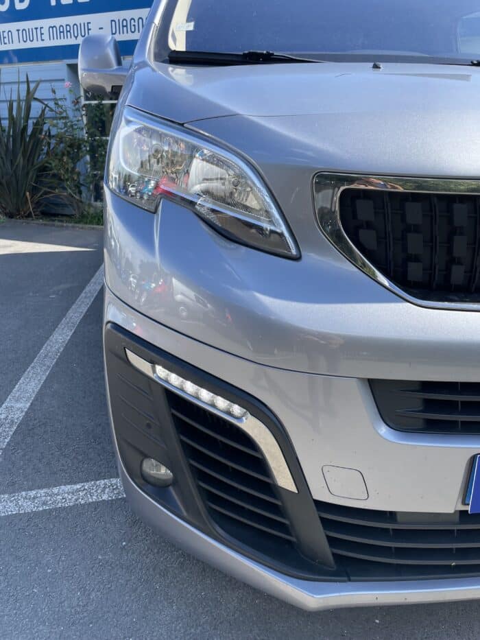 Peugeot Expert Fourgon 2.0 HDI 180CV EAT8 ASPHALT - Image 29